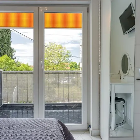 Stipe Guest house *
